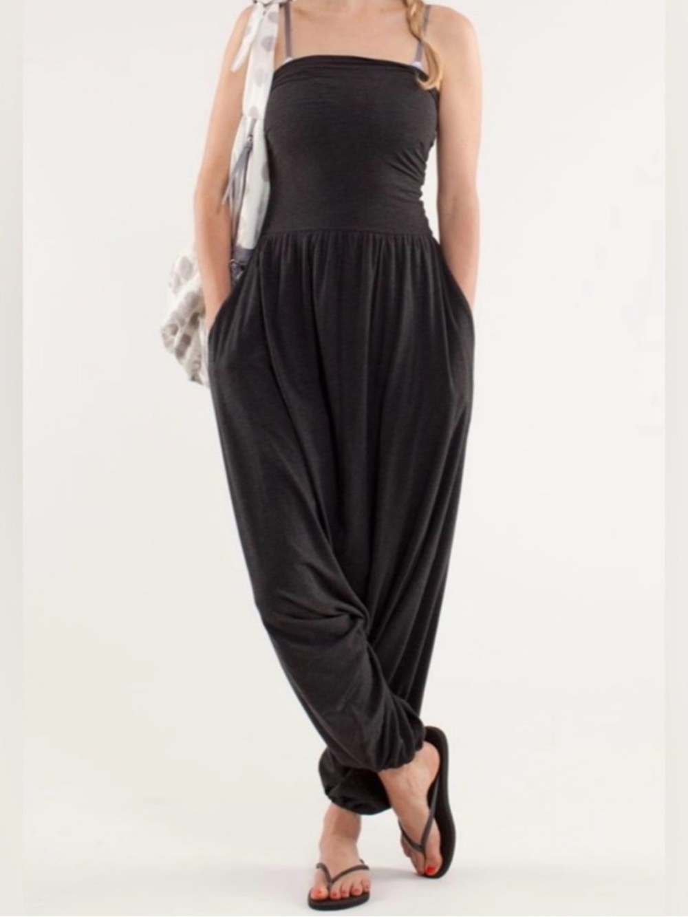 Lululemon A Muse Me Pant
Heathered Charcoal